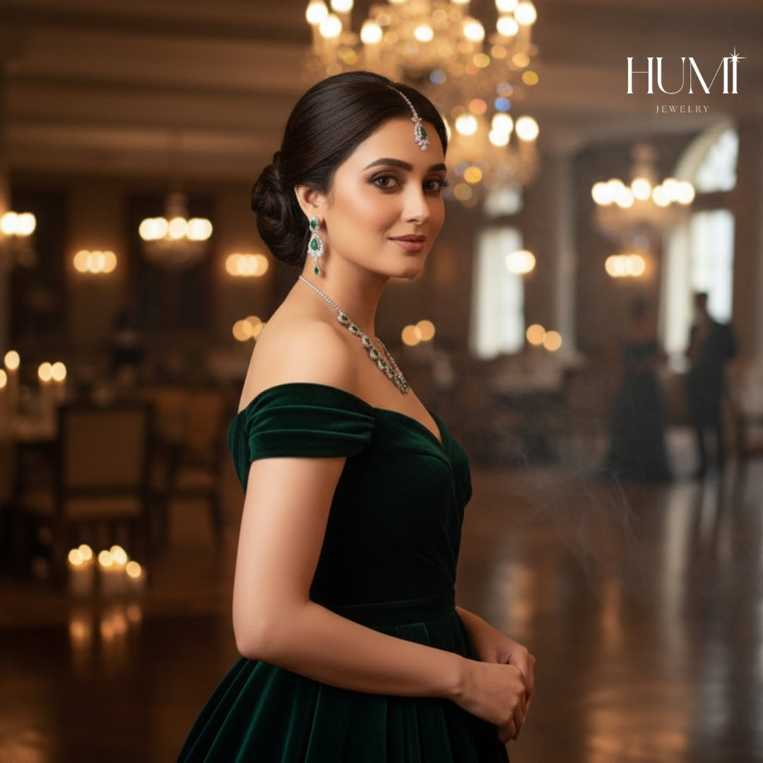 Luxury Emerald Green Bridal Jewelry Set – Necklace, Earrings & Tikka | 5-Year Guarantee