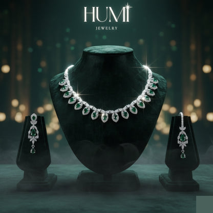 Luxury Emerald Green Bridal Jewelry Set – Necklace, Earrings & Tikka | 5-Year Guarantee
